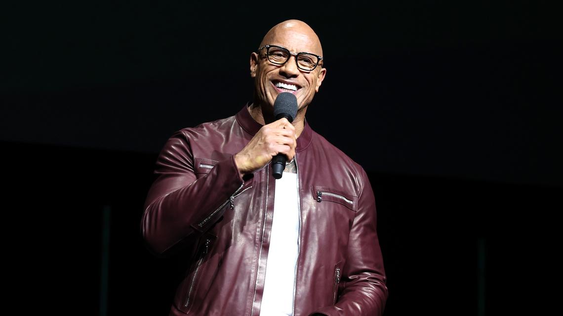 Dwayne Johnson Remembers Robin Williams as ‘Jumanji 4' Title Is Revealed 