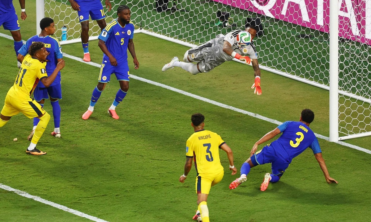 Curacao's Eloy Room in action as he makes a save from Ecuador's Gonzalo Plata. REUTERS/Kai Pfaffenbach [TPX IMAGES OF THE DAY]