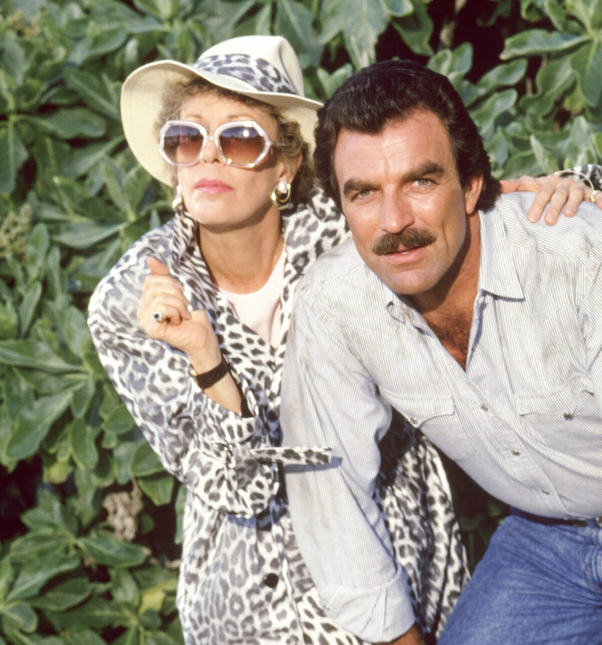 Carol Burnett, Tom Selleck, Magnum, P.I., circa 1984© Universal Television / Courtesy: Everett Collection