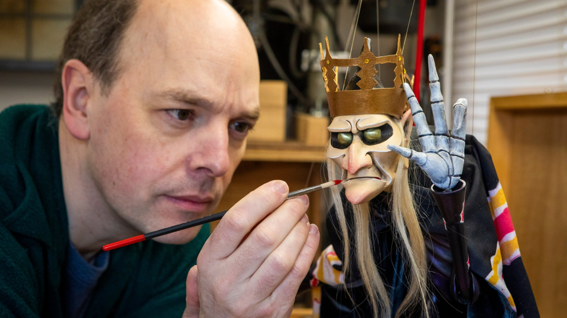 One of the last marionette puppet makers vows to keep craft alive