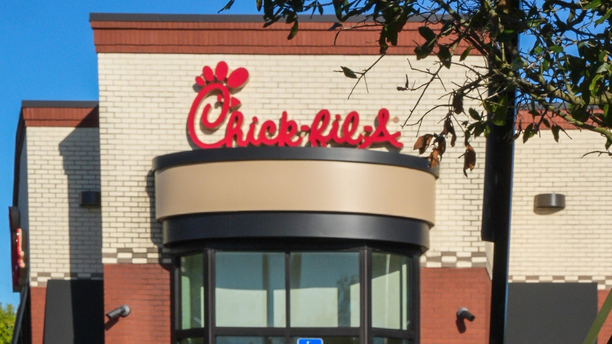 Months after devastating fire, Jacksonville Chick-fil-A sets reopening ...