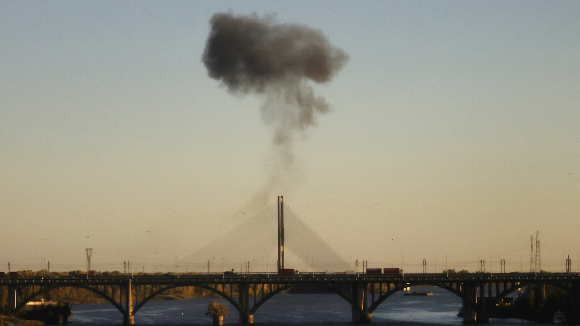 Russia strikes major Kyiv bridge as drones cross into Moldova 