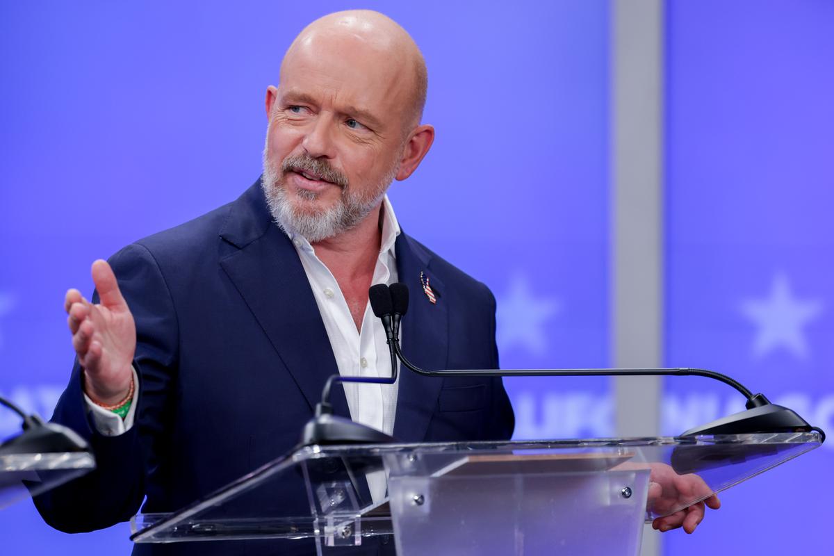  Steve Hilton, a Republican gubernatorial candidate in California, speaks during a debate in San Francisco on April 22, 2026. 