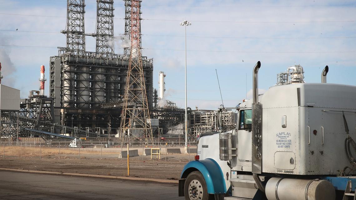 Commentary: The lockout at BP's Whiting refinery is one that America cannot afford 