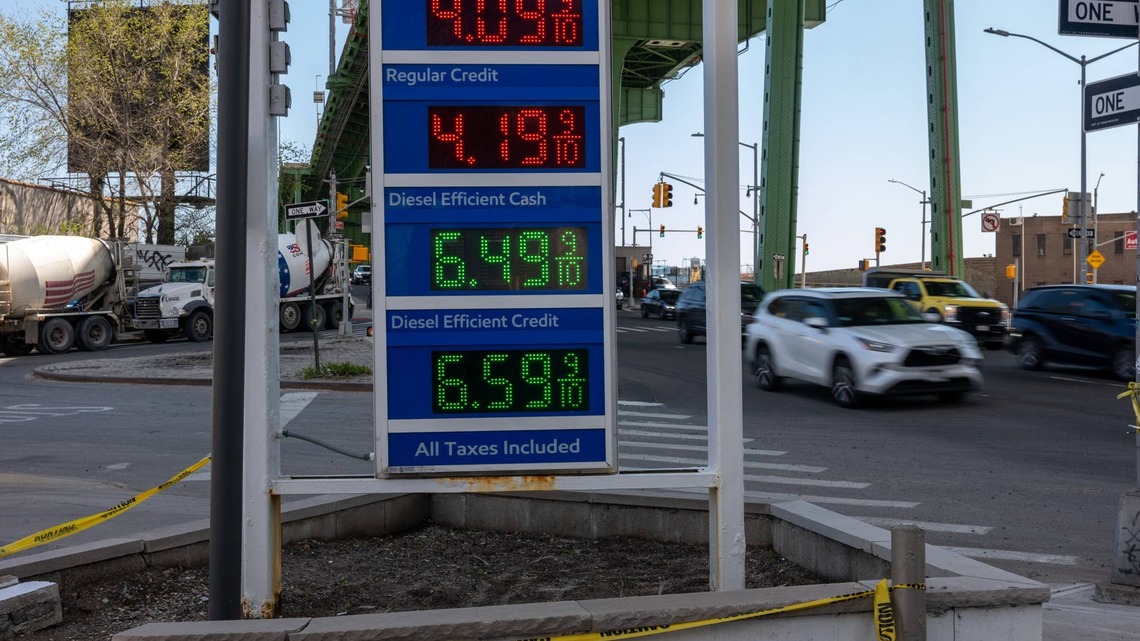Exxon CEO delivers blunt message on oil prices, economy 