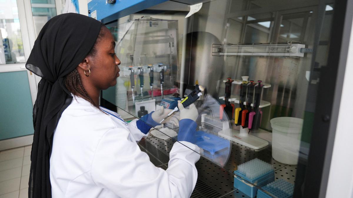 Seynabou Diop works at a station in a laboratory where the hantavirus genome was sequenced from the April 2026 outbreak, at Institut Pasteur in Dakar, Senegal May 19, 2026.