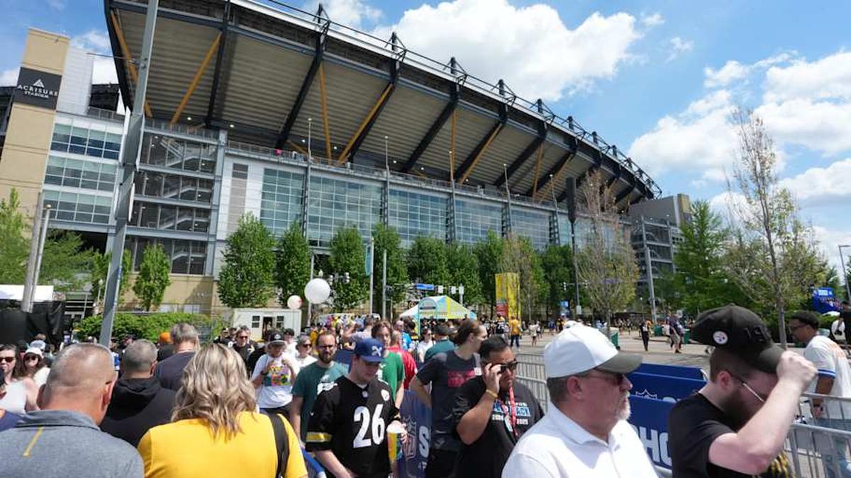  Apr 23, 2026; Pittsburgh, PA, USA; A general overall view of the 20267 NFL Draft at Acrisure Stadium. Mandatory Credit: Kirby Lee-Imagn Images | Kirby Lee-Imagn Images 