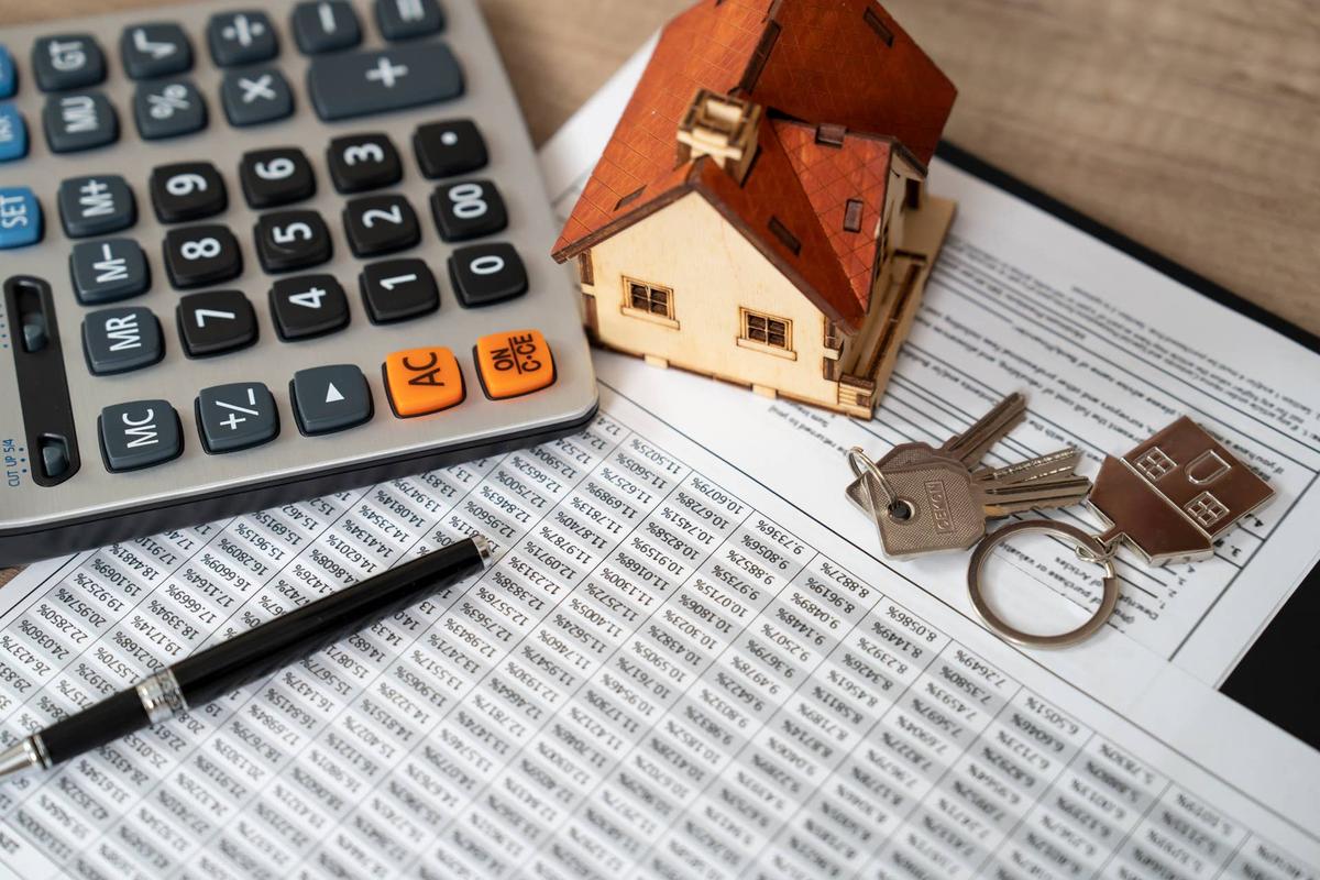  Real estate listing prices dropped the most since 2017 in May. 