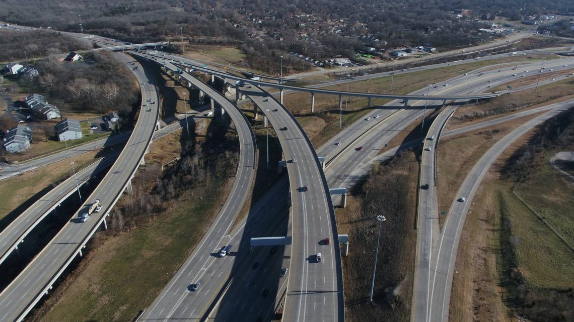 Live Kansas City traffic updates: Accidents, road closures, delays on KC-area highways 