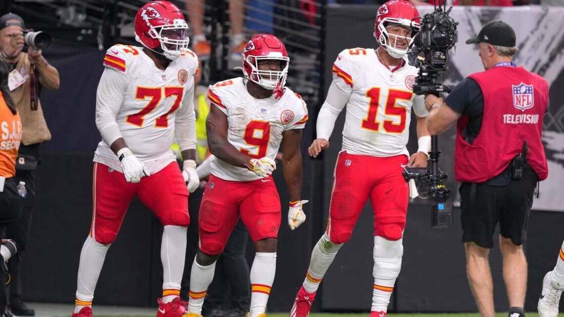 Confident in turnaround, Chargers visit undefeated Chiefs
