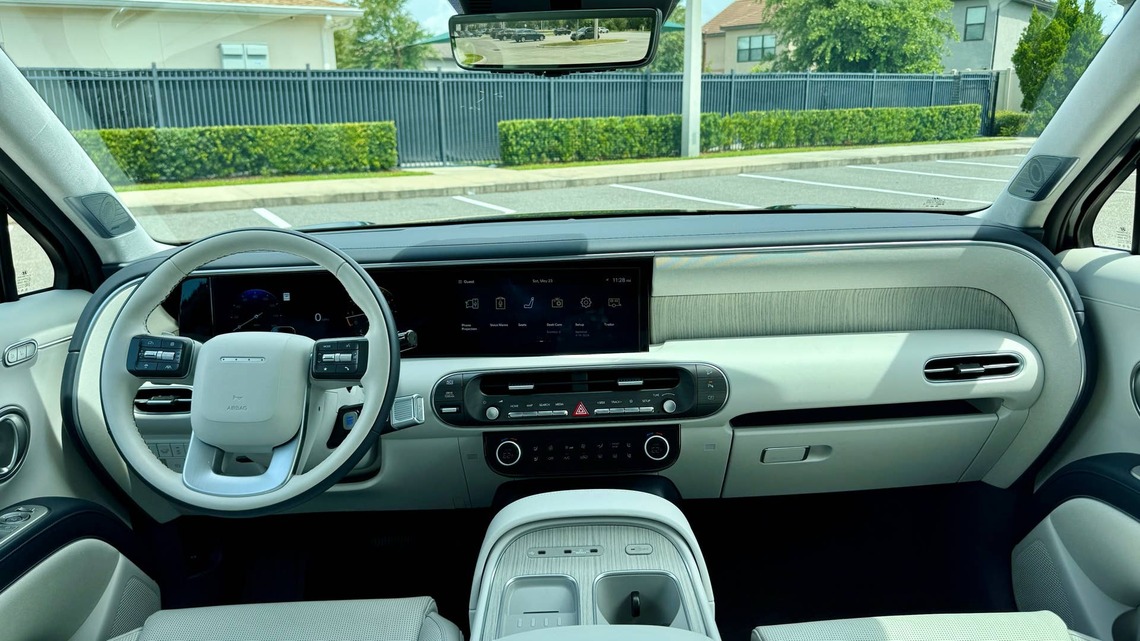 The Hyundai Palisade Copies A Range Rover On A Budget, And That's Amazing 