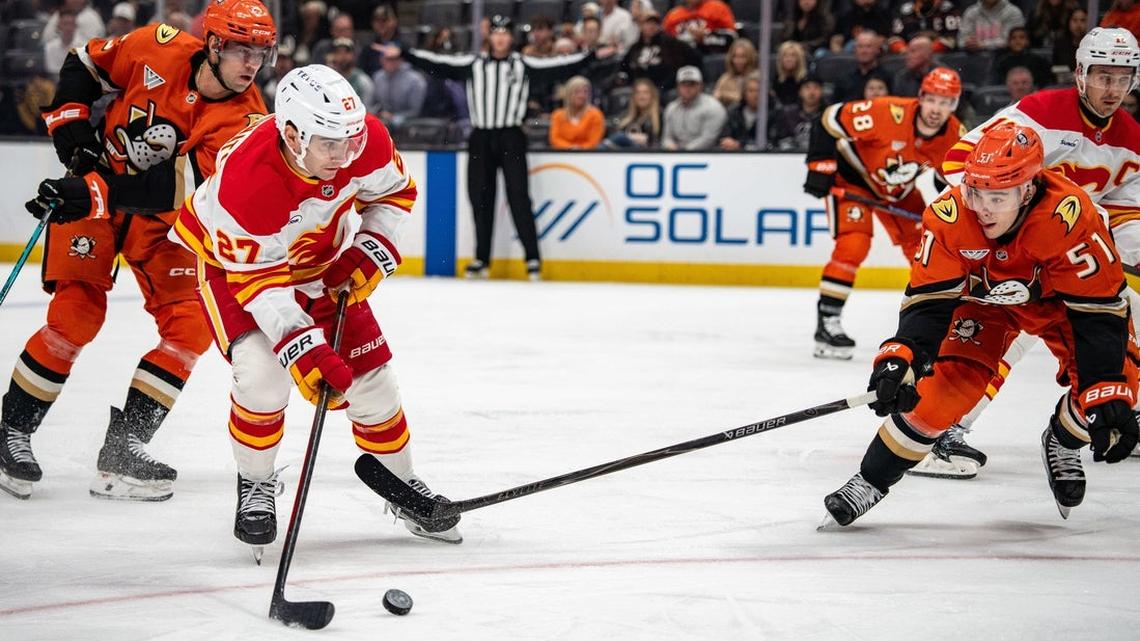Morgan Frost helps Flames upend slumping Ducks