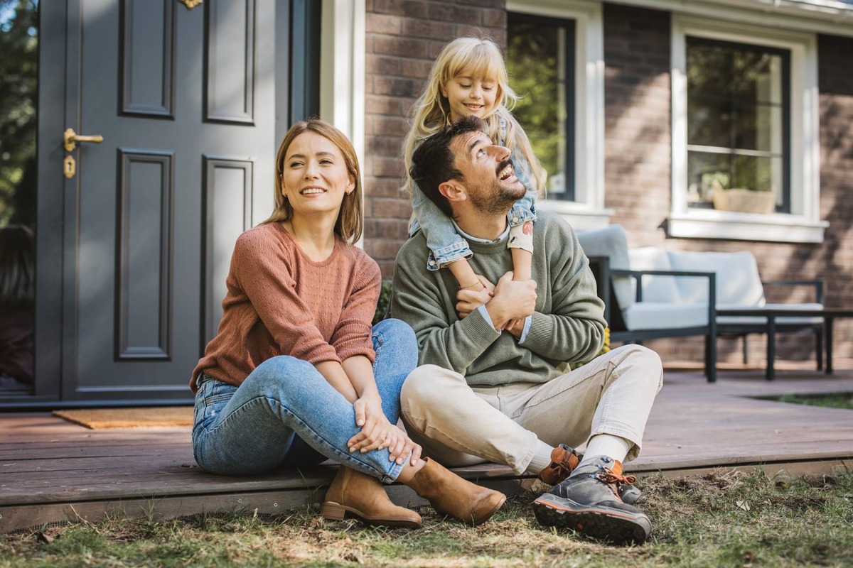  The average 30-year mortgage rate is at its lowest point since early May. 