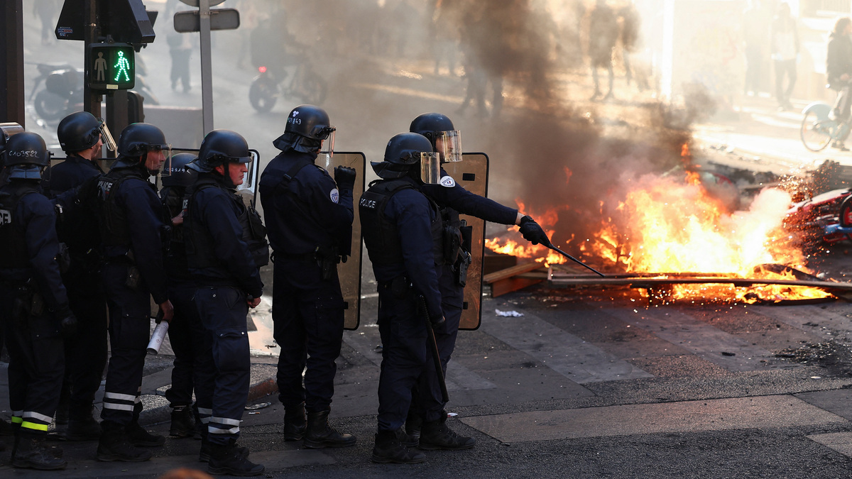 Governments warn citizens over security in France after riots | Kansas ...