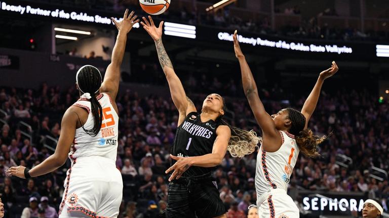 Juste Jocyte makes long-awaited debut in Valkyries' win over Sun 