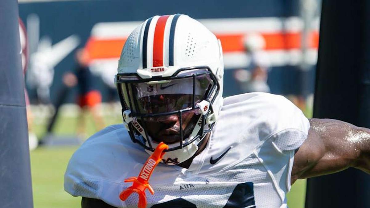  Auburn Tigers buck Keyron Crawford (24) runs drills during practice at Woltosz Football Performance Center in Auburn, Ala. on Tuesday, Aug. 19, 2025. | Jake Crandall/ Advertiser / USA TODAY NETWORK via Imagn Images 