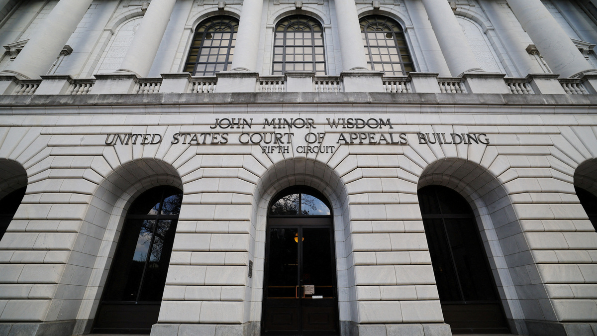 US ban on switchblades is unconstitutional, appeals court rules ...