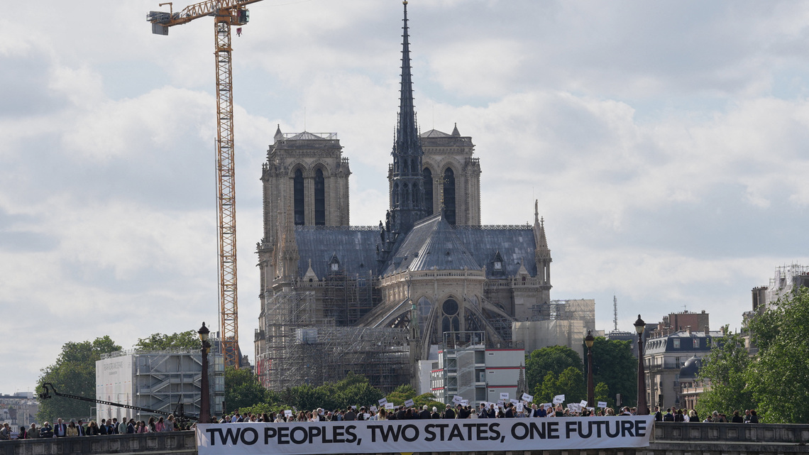 Israeli, Palestinian civil society groups meet in France as two-state hopes dim 