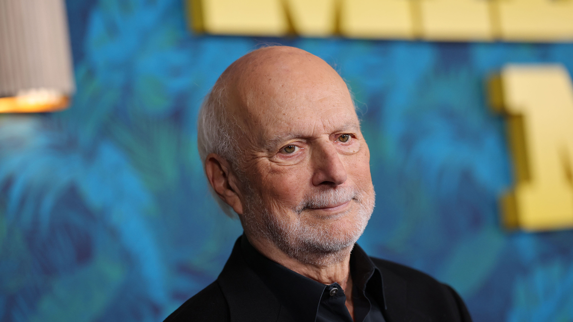 Appreciation: Sitcom mastermind James Burrows made TV feel like family 
