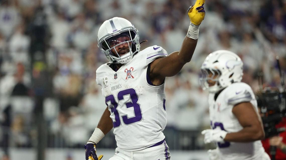 Report: Vikings to cut RB Aaron Jones, DT Javon Hargrave barring trade