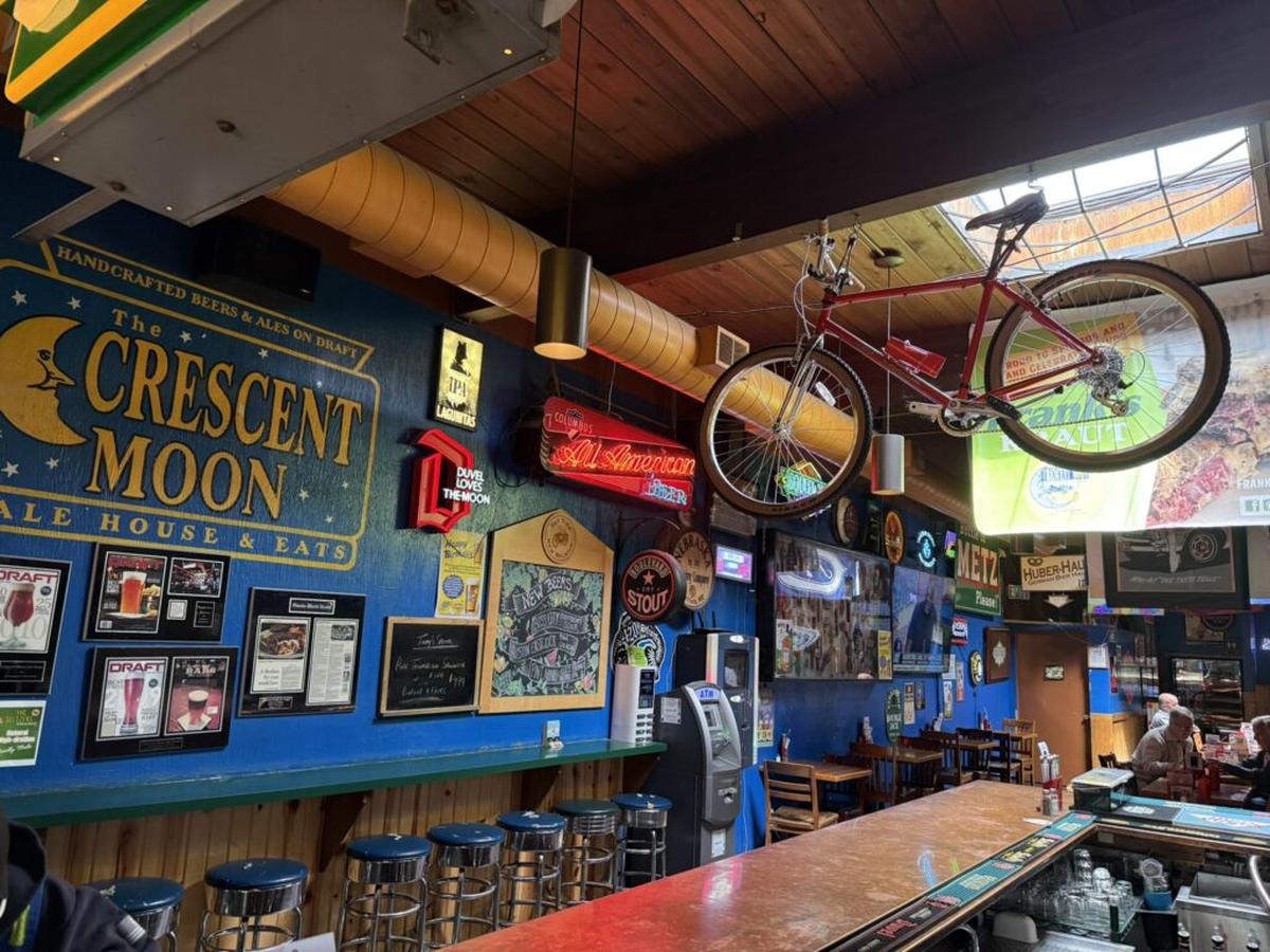  The cozy, “retro” dive bar atmosphere of The Crescent Moon Alehouse in Omaha. Photo credit: Lisa Chism 