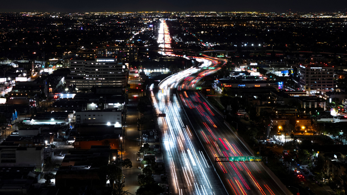 US agency to rewrite rules to address vehicle headlight glare 