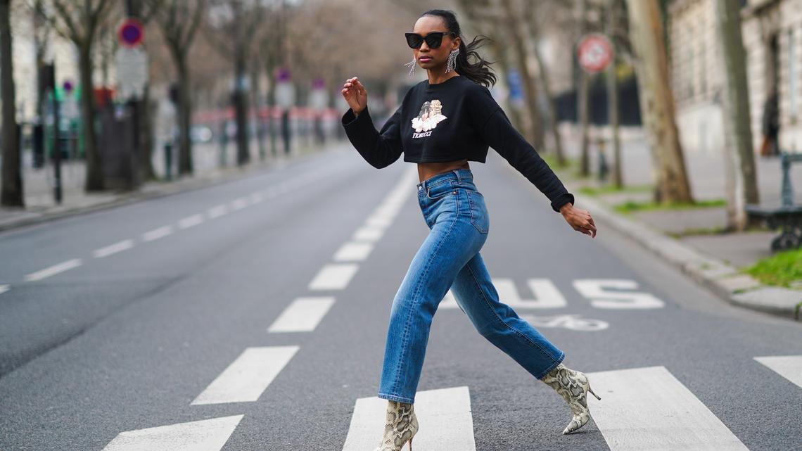 The 17 Best Butt-Lifting Petite Jeans on Amazon - From $16 