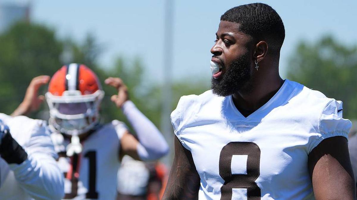  Cleveland Browns Jared Verse joins his new teammates during the team OTAs at CrossCountry Mortgage Campus of the Cleveland Browns in Berea, Ohio on June 2, 2026. | Mike Cardew / USA TODAY NETWORK via Imagn Images 