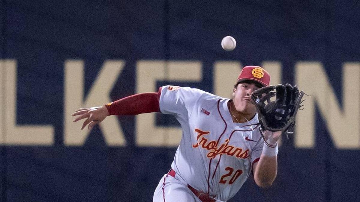  Isaac Cadena makes a catch to clinch the Trojans' win in extra innings as the Oregon Ducks host the USC Trojans on May 14, 2026, in Eugene, Oregon. | Ben Lonergan/The Register-Guard 