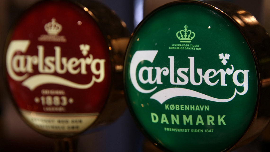 Carlsberg holds profit guidance despite weak China sales 