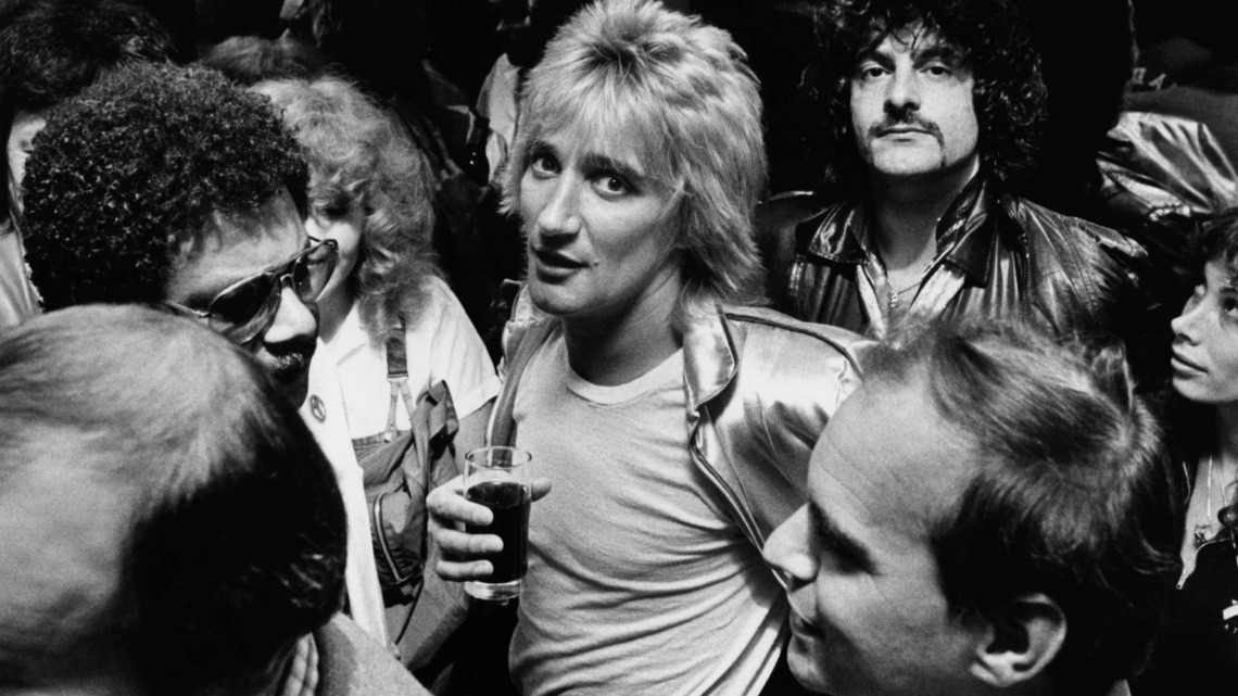 1986's Biggest Hit, Originally Sung by Rod Stewart, Shot to No. 1 After 4 Music Superstars Recorded Their Own Version 