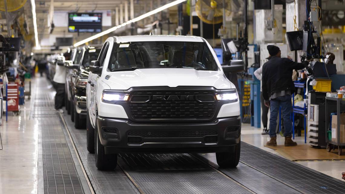 Trump Administration Wants Half Of North American Cars Made In U.S., Sidelining Canada 