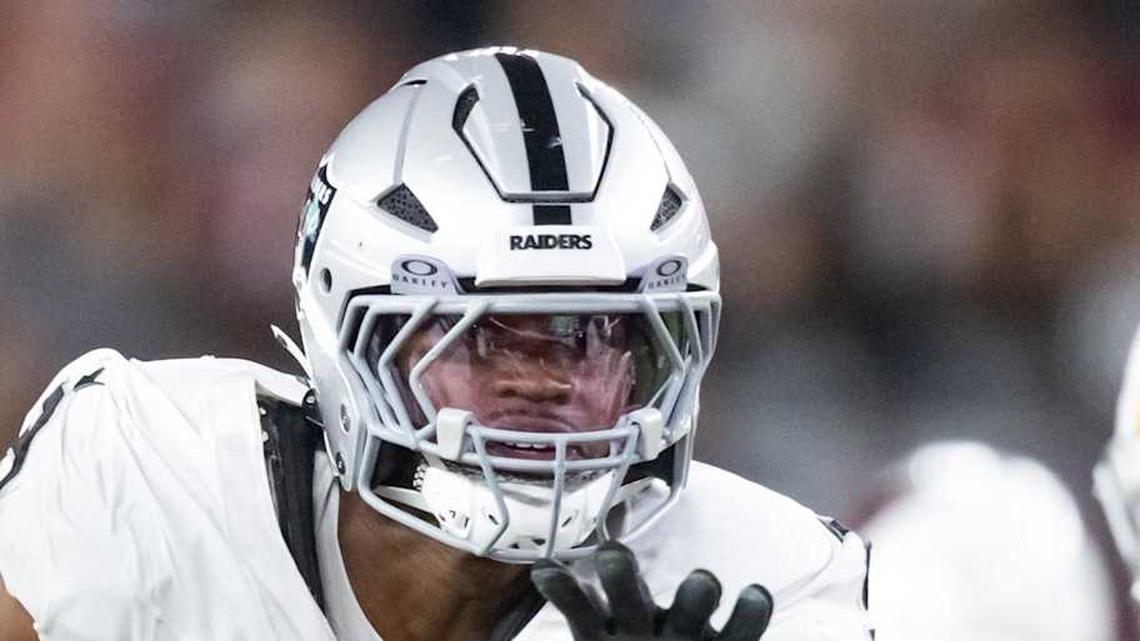 Aug 23, 2025; Glendale, Arizona, USA; Las Vegas Raiders defensive end Tyree Wilson (9) against the Arizona Cardinals during a preseason NFL game at State Farm Stadium. Mandatory Credit: Mark J. Rebilas-Imagn Images | Mark J. Rebilas-Imagn Images 