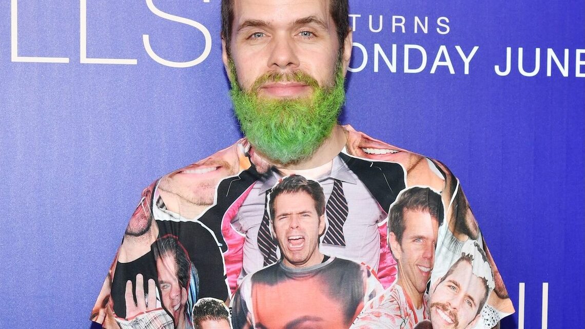 Perez Hilton's Podcast Cohost Addresses Blogger's Troubling Livestream 
