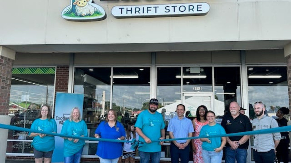 New thrift store in Shively hopes to help fight city's hunger problem 
