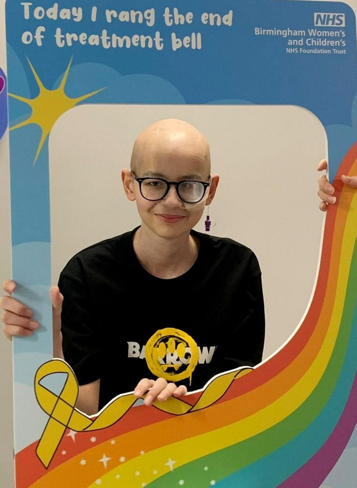  Alex Costa-Veiga, 16, at the end of his treatment in July 2024. (Brain Tumour Research via SWNS) 