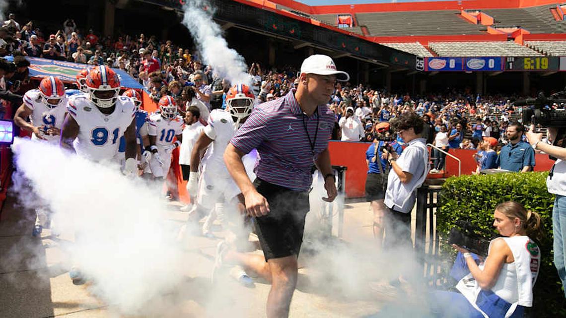 New coach brings physical play to UF’s spring game