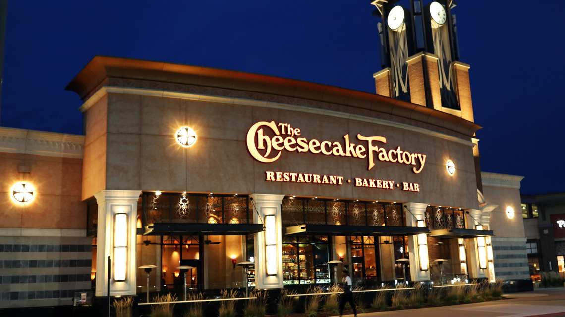 Trump team seizes on Obama's Cheesecake Factory jab