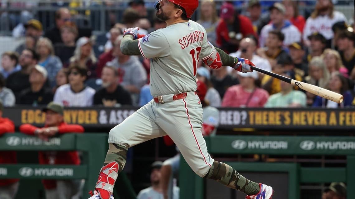 Phillies erase 6-run deficit, down Pirates in 10 innings 