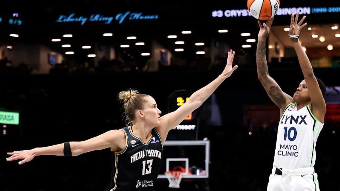 Breanna Stewart's season-high 36 leads Liberty past league-best Lynx 