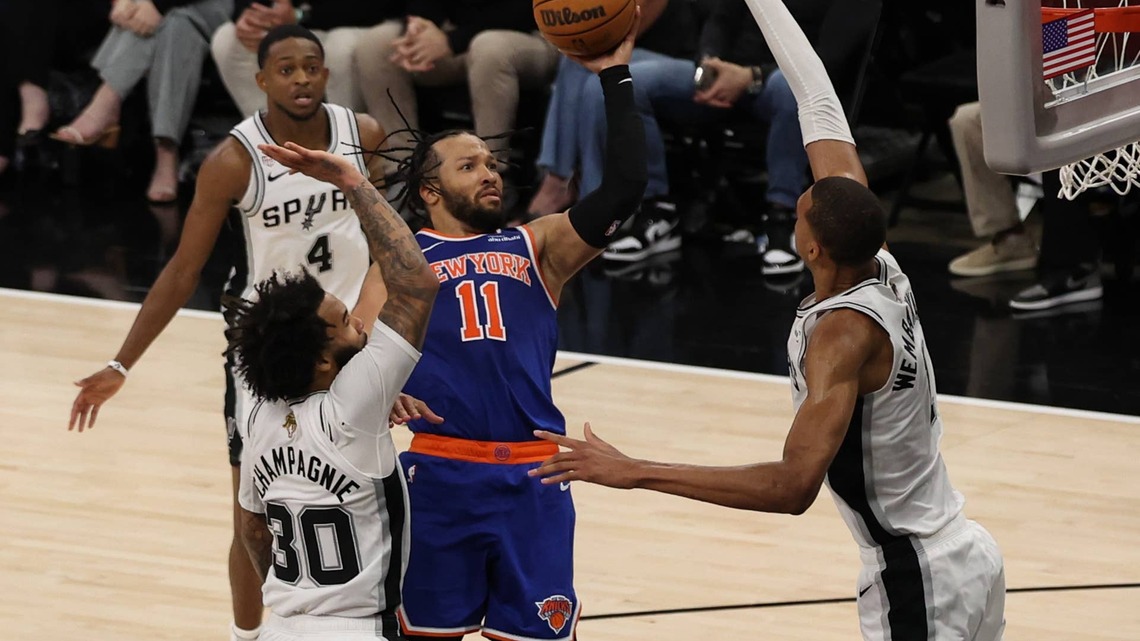 Knicks Survive Wembanyama Scare as Magic Johnson Highlights the Real Difference 
