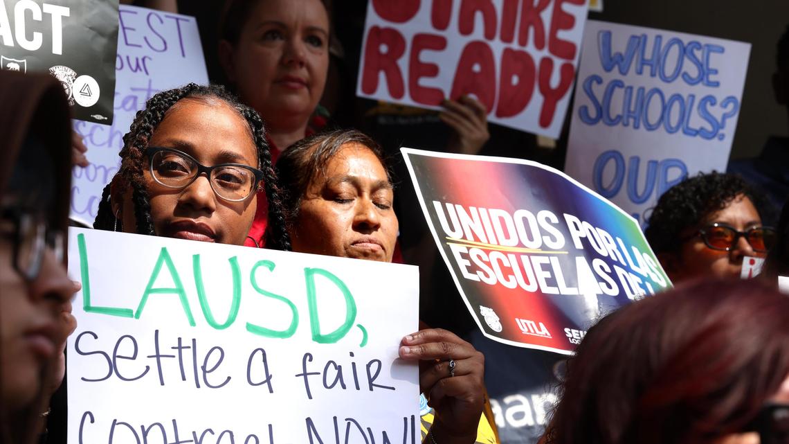 Los Angeles Unified School District parents, students, educators, and community members show their support for teachers on Thursday, April 9, 2026, in Los Angeles. (Genaro Molina/Los Angeles Times/TNS)