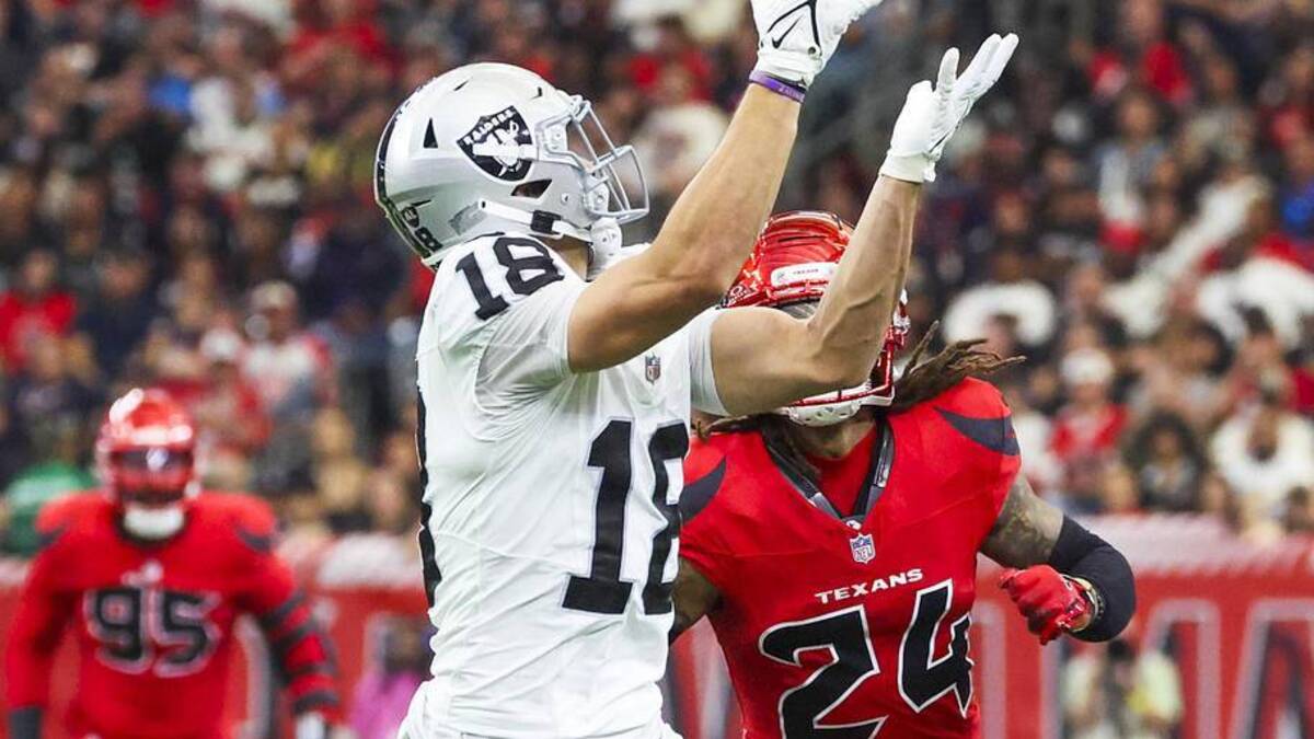  Dec 21, 2025; Houston, Texas, USA; Las Vegas Raiders wide receiver Jack Bech (18) catches a pass against the Houston Texans during the first quarter at NRG Stadium. Mandatory Credit: Troy Taormina-Imagn Images | Troy Taormina-Imagn Images 