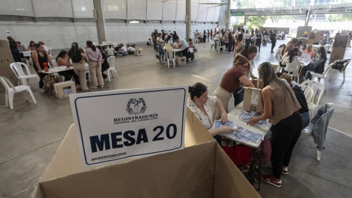 Colombia runoff pits conservative and leftist visions
