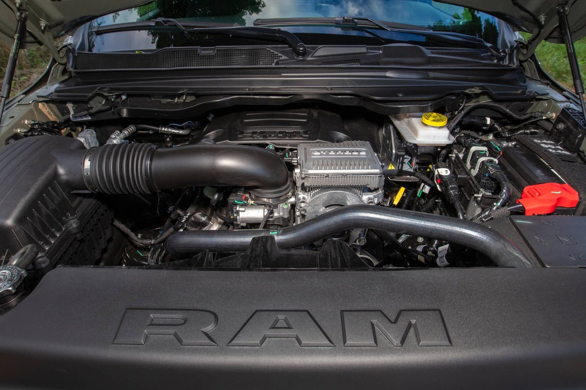  2026 Ram 1500 5.7-liter HEMI® V-8 eTorque engine bay
