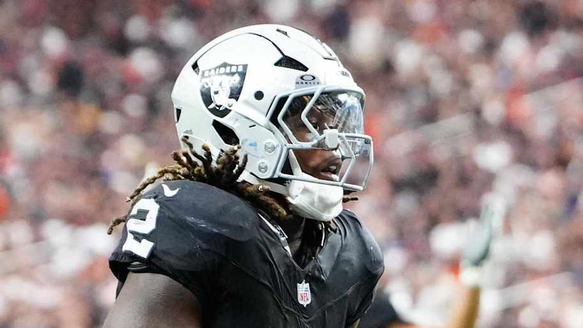  Sep 28, 2025; Paradise, Nevada, USA; Las Vegas Raiders running back Ashton Jeanty (2) runs the ball for a touchdown during the second half against the Chicago Bears at Allegiant Stadium. Mandatory Credit: Stephen R. Sylvanie-Imagn Images | Stephen R. Sylvanie-Imagn Images 