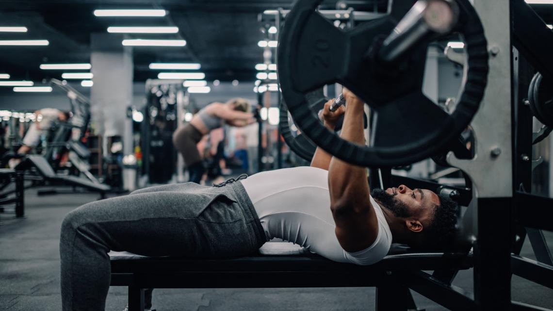 How This Dad of Two Added 55 Pounds to His Bench Press in His 40s Using One Simple Technique 