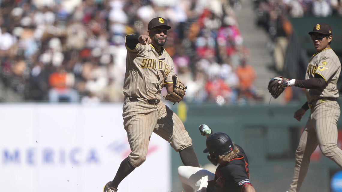 Giants' comeback effort vs. Padres falls short