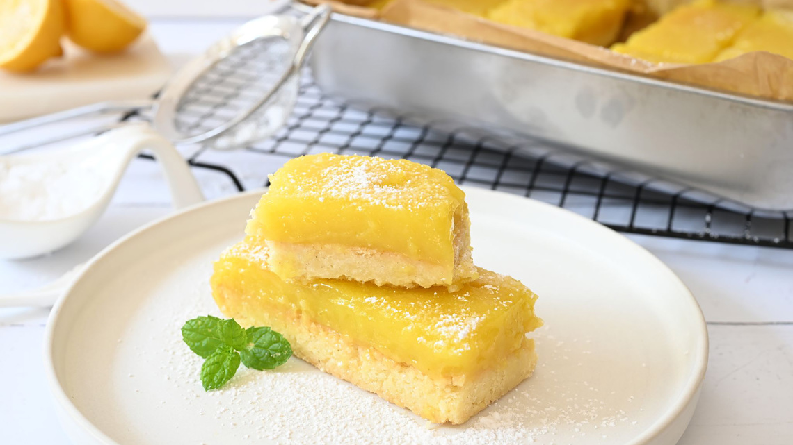 Lemon bars recipe: A zesty American classic with an olive oil twist 