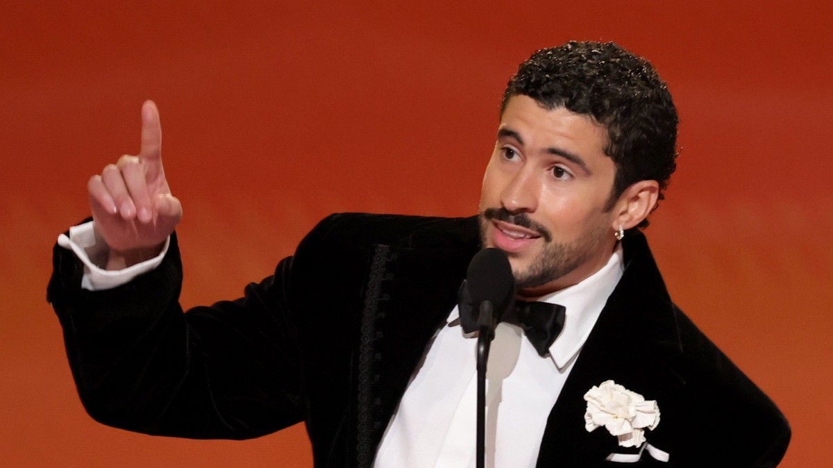LOS ANGELES, CALIFORNIA - FEBRUARY 01: Bad Bunny accepts the Best Música Urbana Album onstage during the 68th GRAMMY Awards at Crypto.com Arena on February 01, 2026 in Los Angeles, California.  (Photo by Kevin Winter/Getty Images for The Recording Academy)